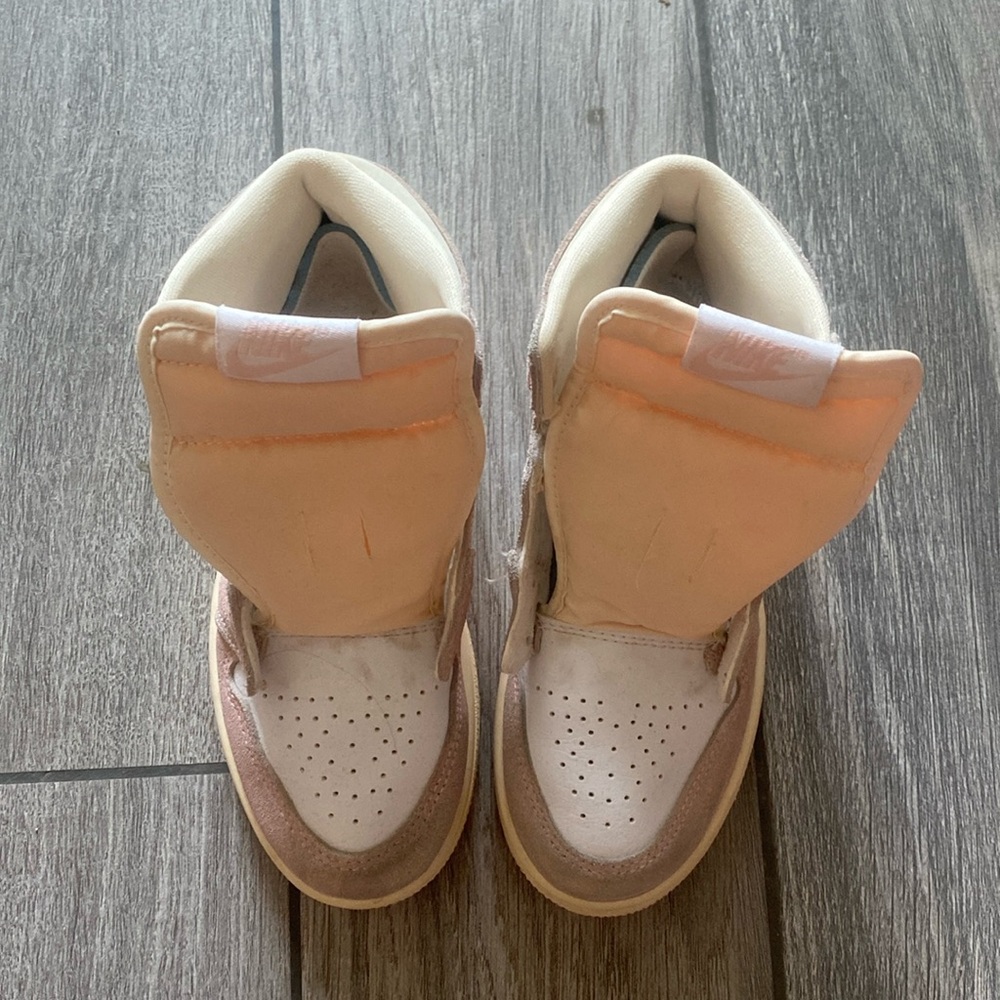Kids Jordan 1 Shoes.